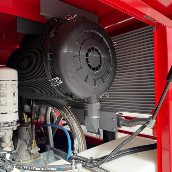 Chicago Pneumatic CPS 400-9, 400 CFM Diesel Compressor - Image 2